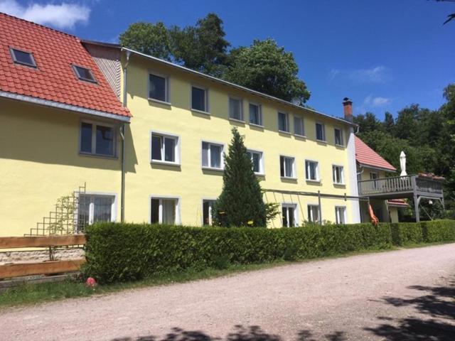 Ferienwohnung Wolf Gräfenroda エクステリア 写真